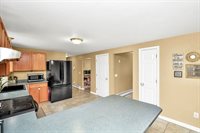 13 Pineview Rd, Dudley, MA 01571
