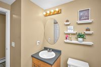 13 Pineview Rd, Dudley, MA 01571