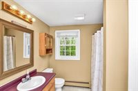 13 Pineview Rd, Dudley, MA 01571