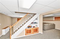 13 Pineview Rd, Dudley, MA 01571