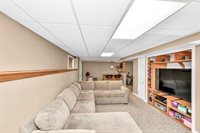 13 Pineview Rd, Dudley, MA 01571