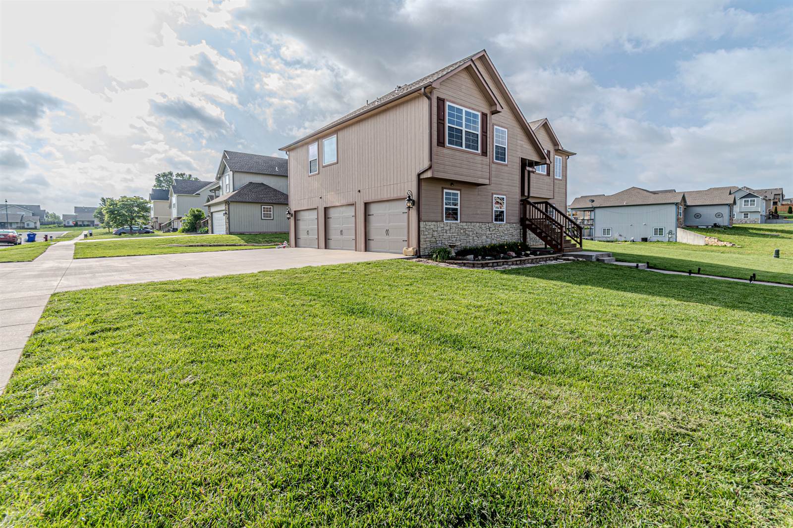 2011 Lydia Lane, Junction City, KS 66441