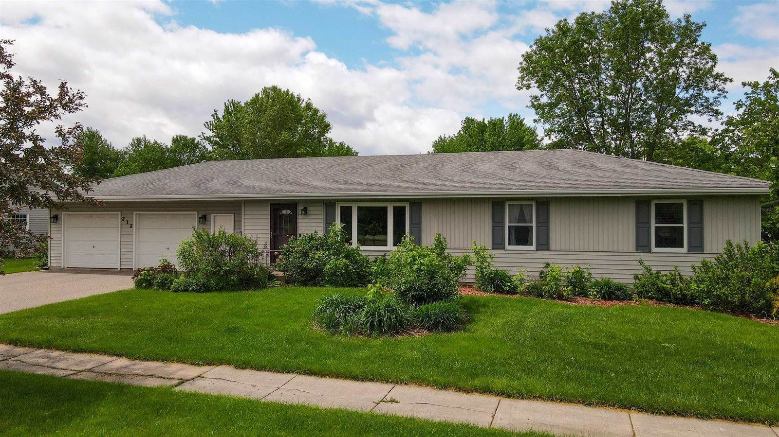 212 S Linden Avenue, Marshfield, WI 54449