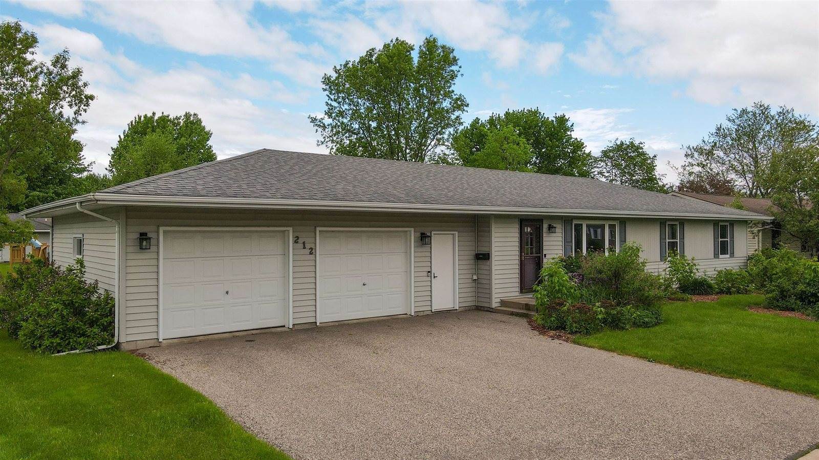 212 S Linden Avenue, Marshfield, WI 54449