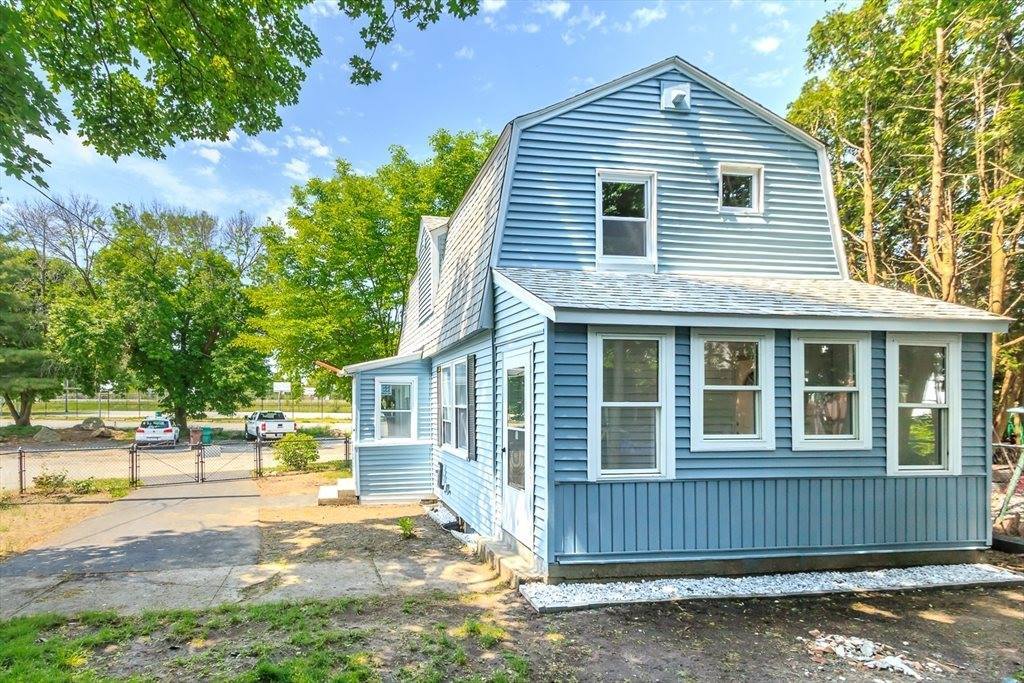 25 Ray Court, Lowell, MA 01850