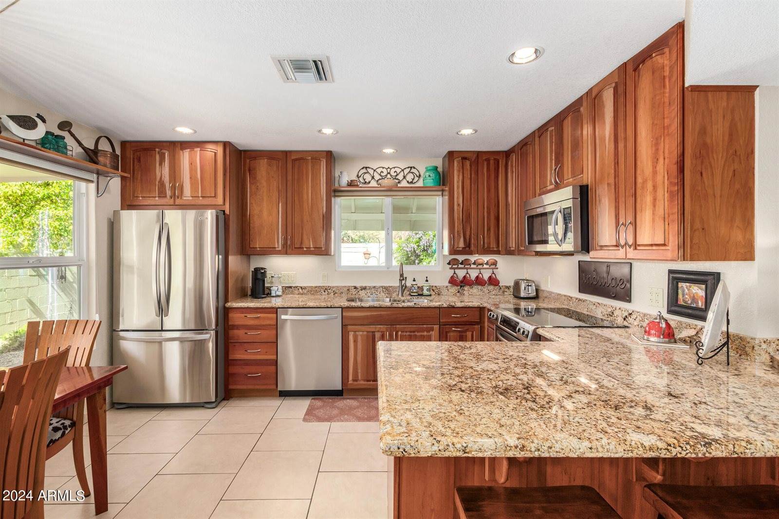 1534 East Commerce Avenue, Gilbert, AZ 85234