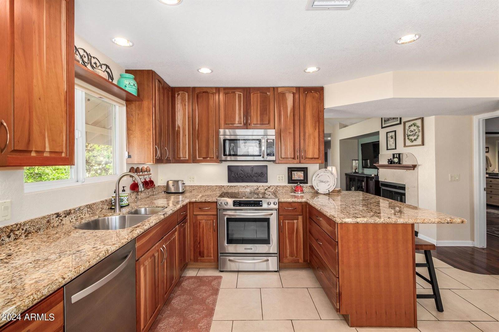 1534 East Commerce Avenue, Gilbert, AZ 85234