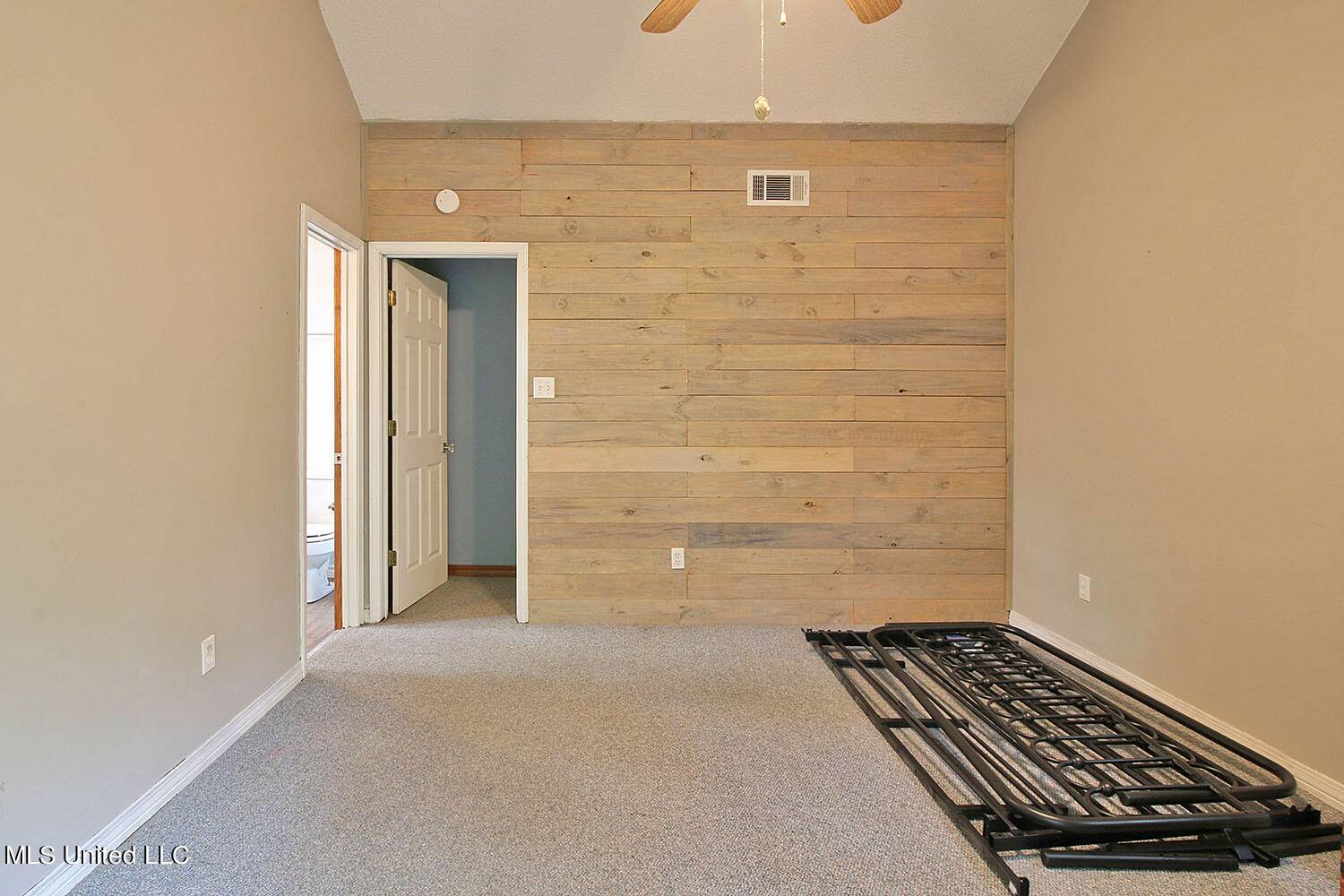 3412 North 4th Street, Ocean Springs, MS 39564