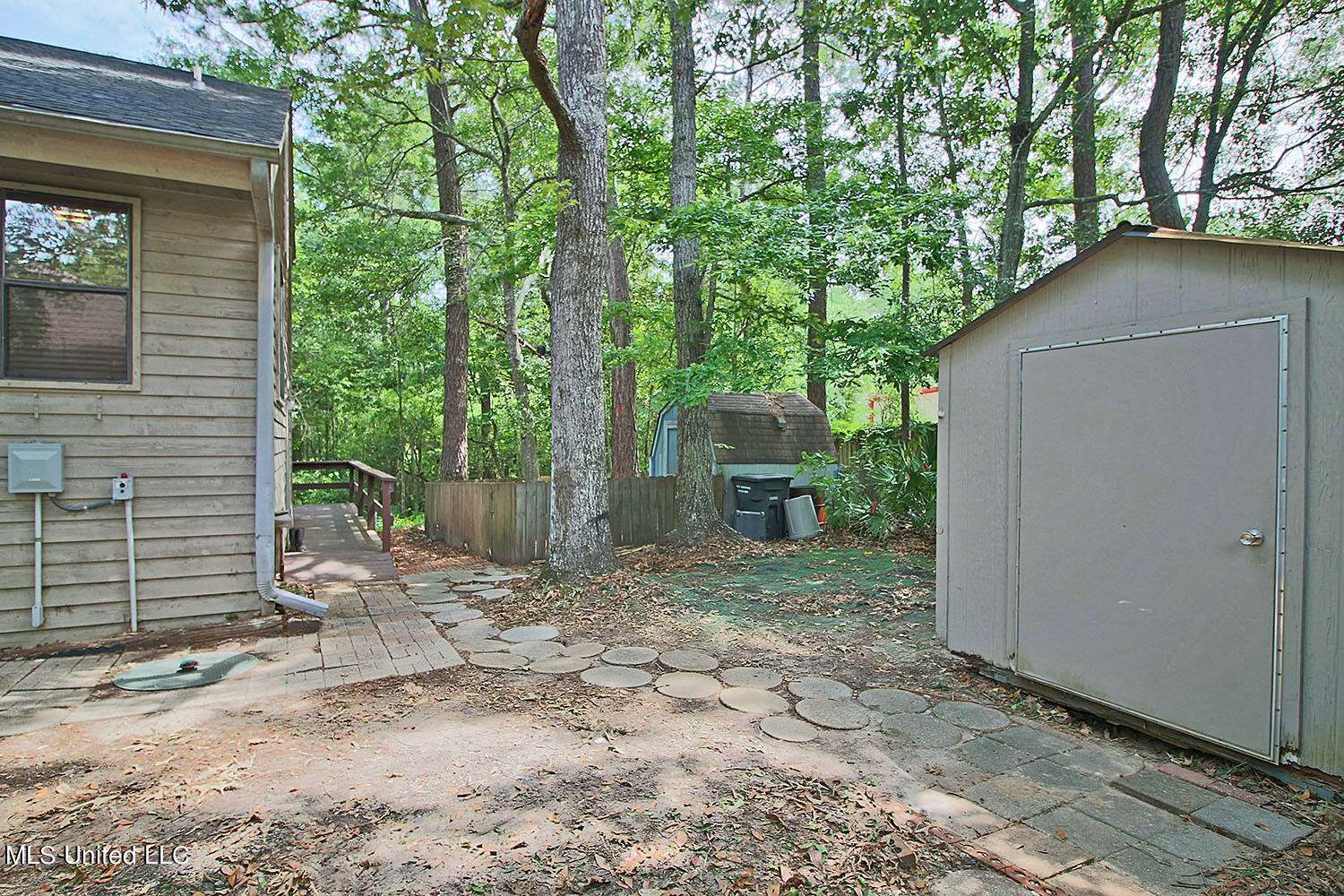 3412 North 4th Street, Ocean Springs, MS 39564