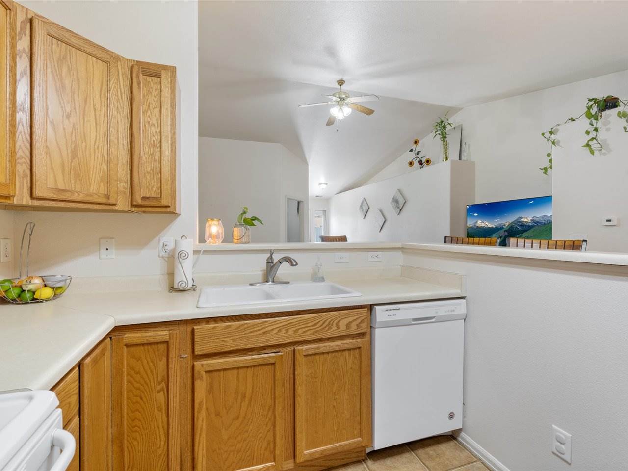 3242 Meadows Parkway, #A & B, Montrose, CO 81401