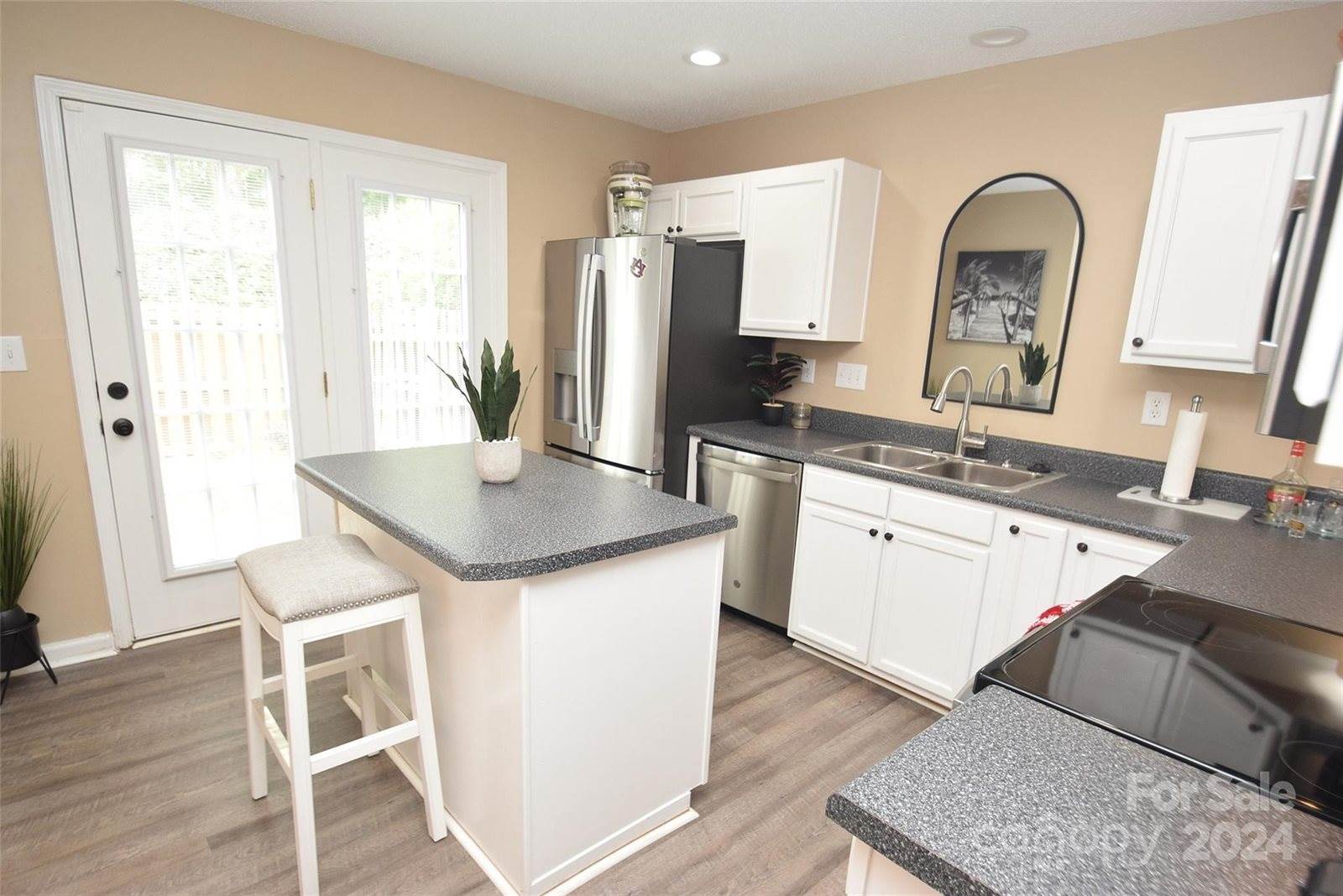 1868 Birch Heights Court, Charlotte, NC 28213