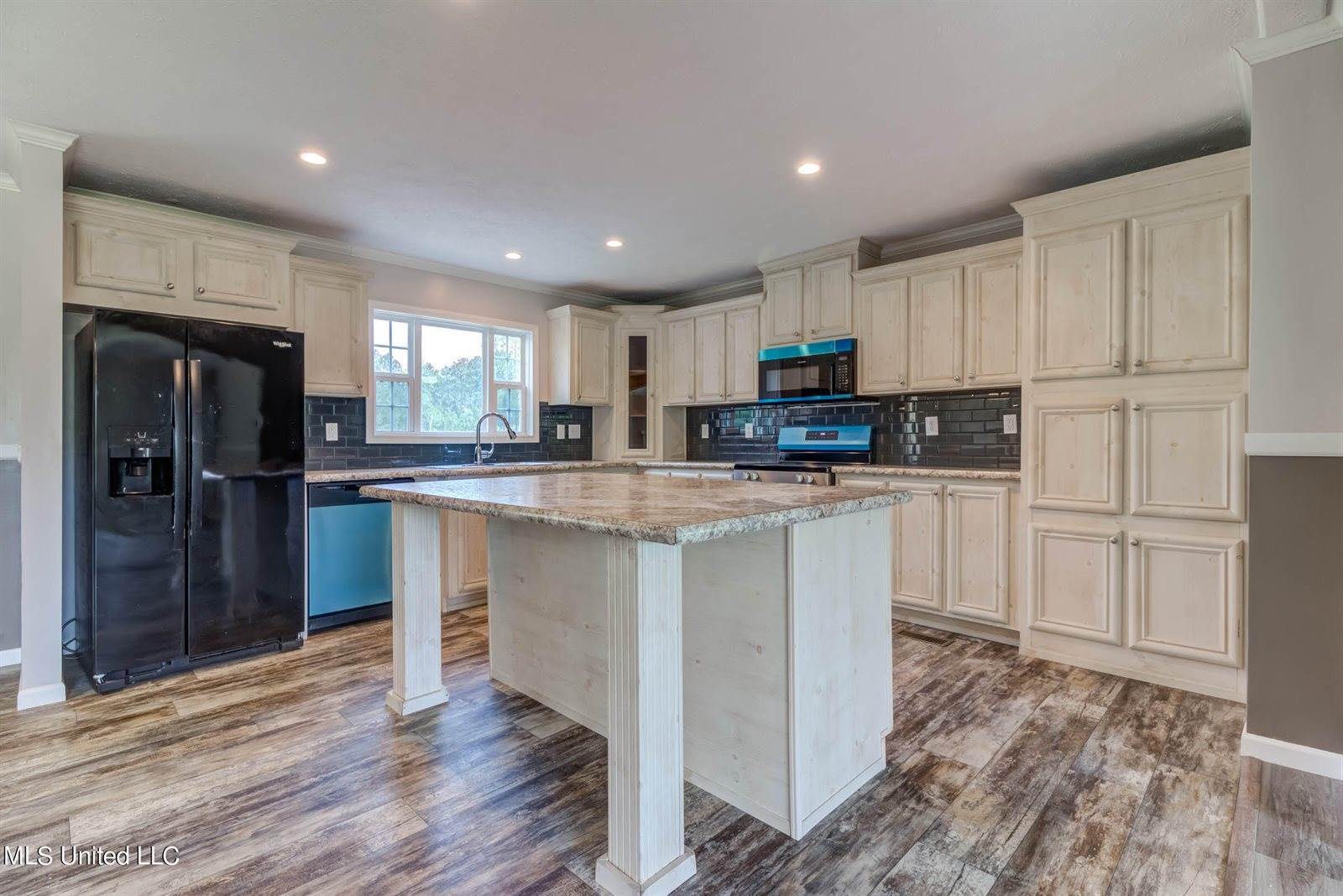 21255 Bell Creek Road, Perkinston, MS 39573