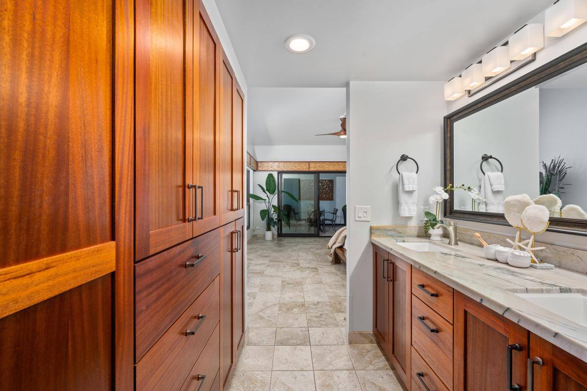 75-6040 Alii Dr #417, Kailua Kona, HI 96740