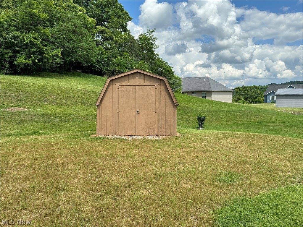 15 Kennedy Drive, Caldwell, OH 43724