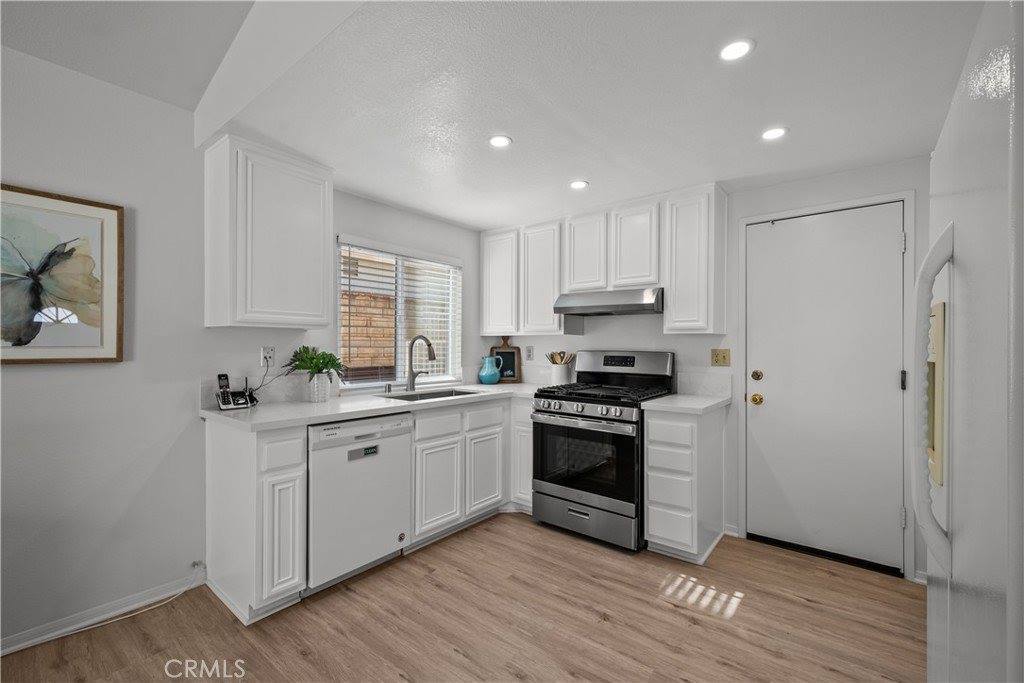 28484 Victoria Road, Castaic, CA 91384