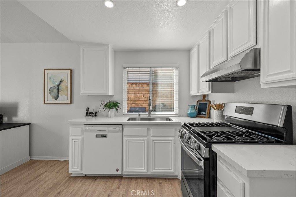 28484 Victoria Road, Castaic, CA 91384