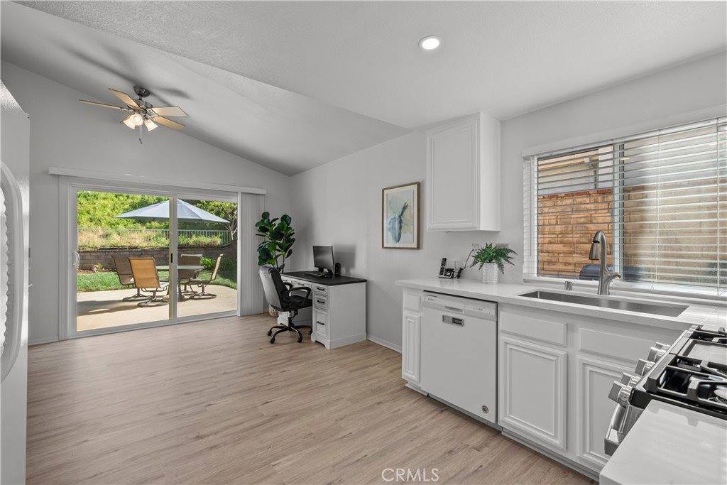 28484 Victoria Road, Castaic, CA 91384