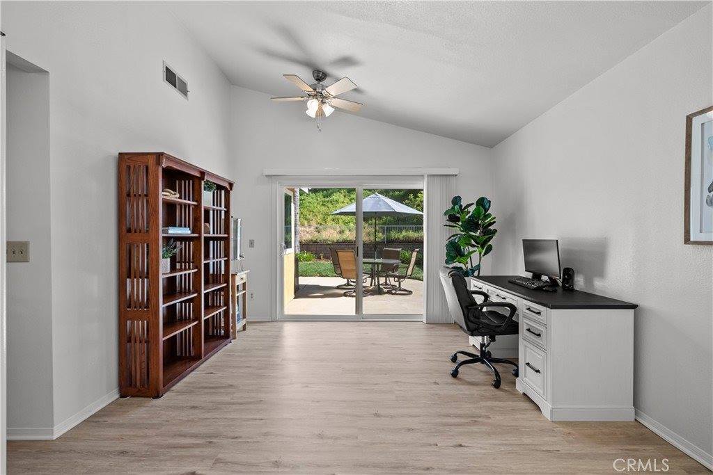 28484 Victoria Road, Castaic, CA 91384