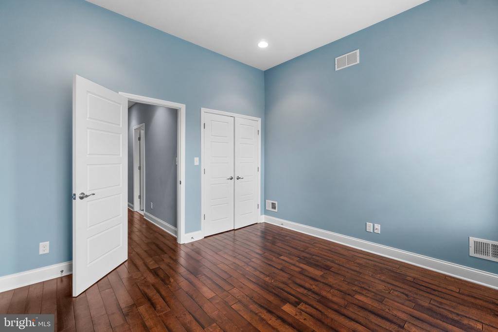 108 South Clinton Street, Baltimore, MD 21224