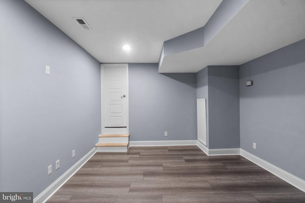 108 South Clinton Street, Baltimore, MD 21224