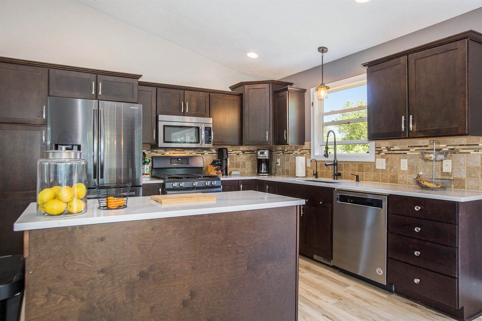 4379 Oakland Hills Drive, Dorr, MI 49323