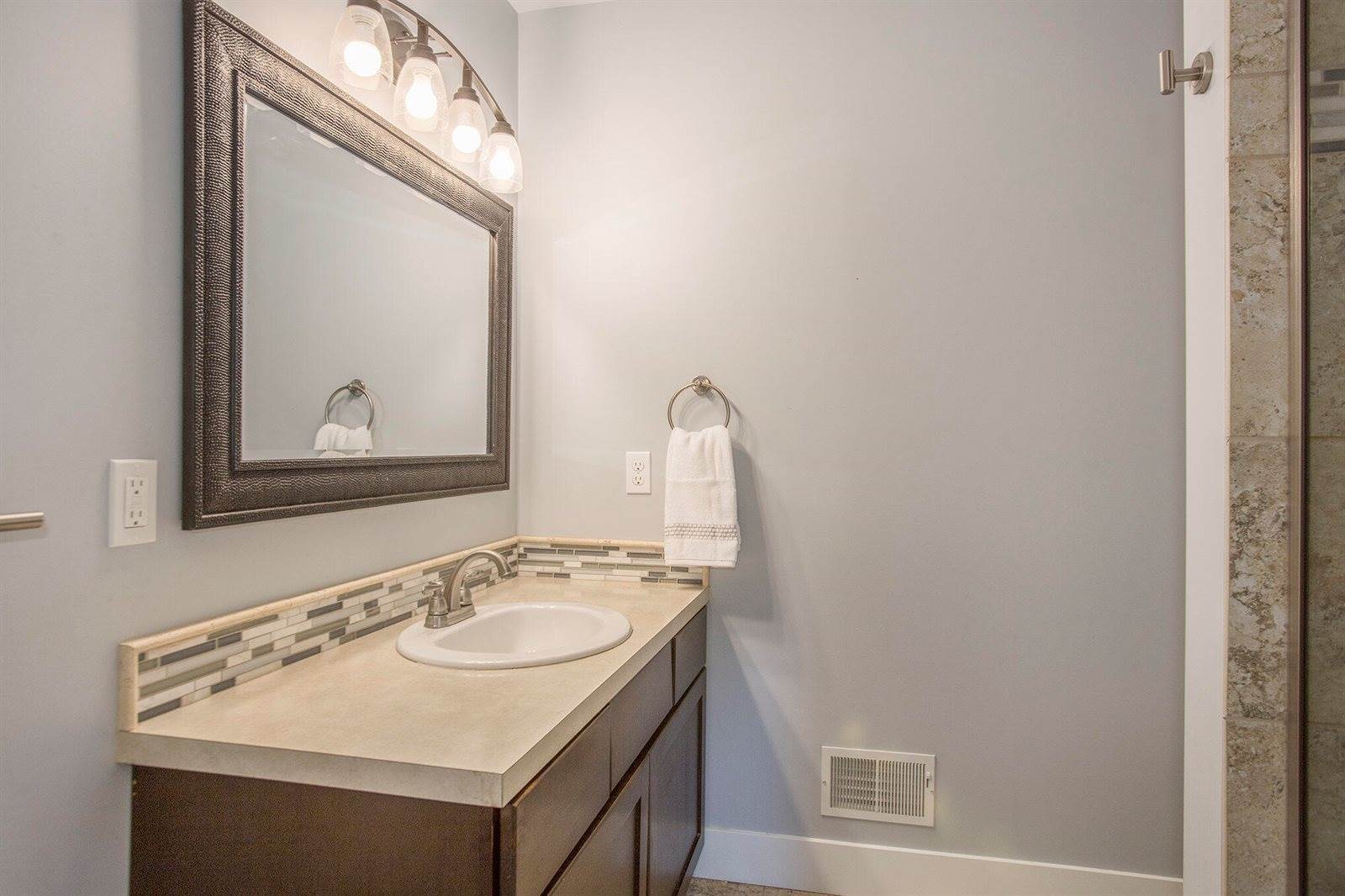 4379 Oakland Hills Drive, Dorr, MI 49323