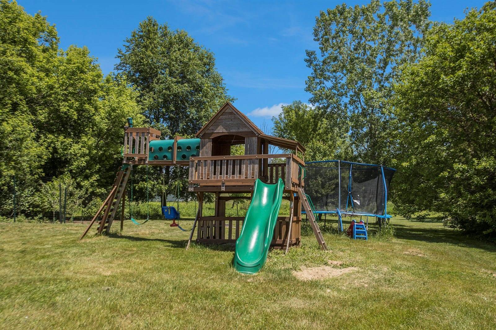 4379 Oakland Hills Drive, Dorr, MI 49323