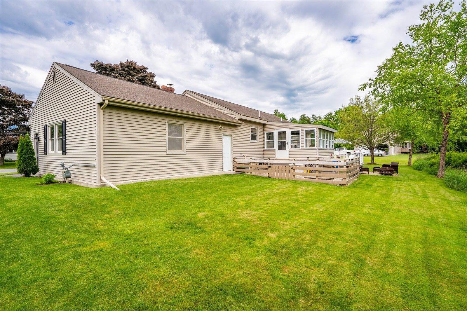 53 Clover Lane, Brewer, ME 04412