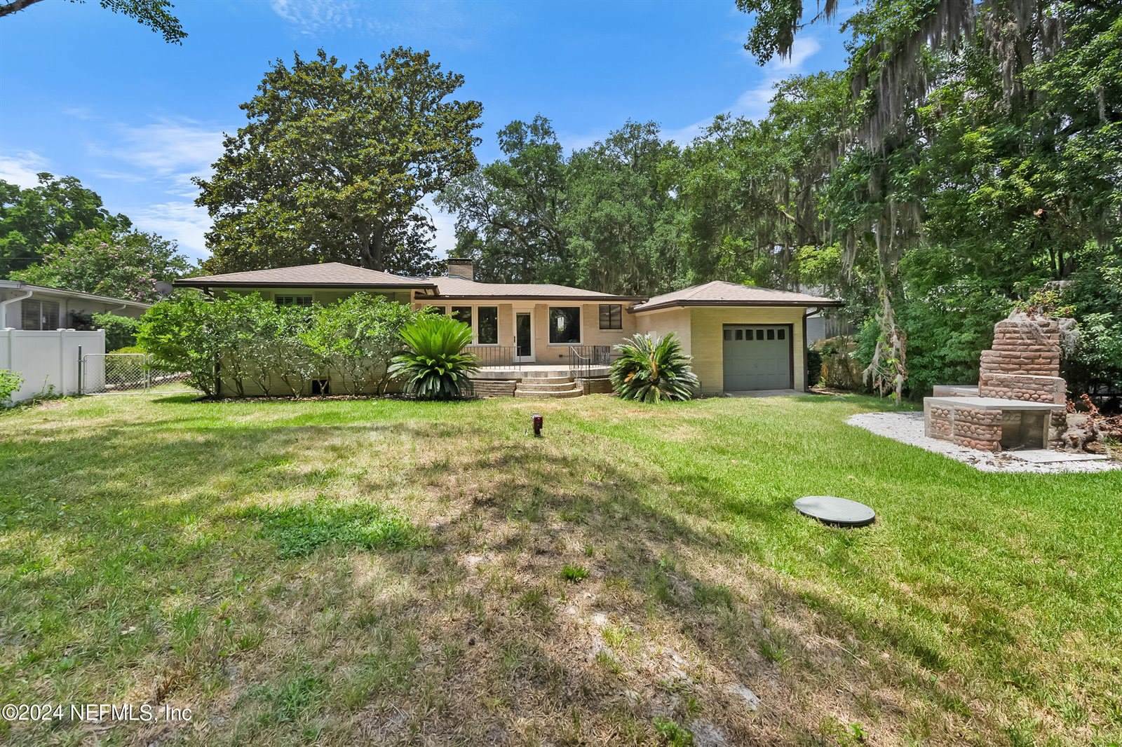 4313 Peachtree Circle East, Jacksonville, FL 32207