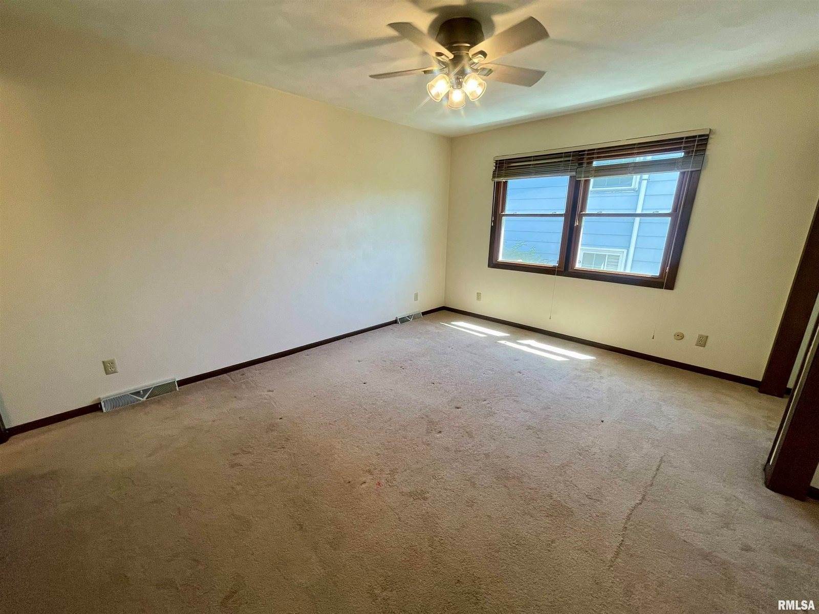 1102 27TH Avenue Court, Silvis, IL 61282