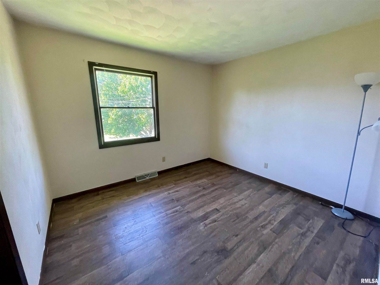 1102 27TH Avenue Court, Silvis, IL 61282