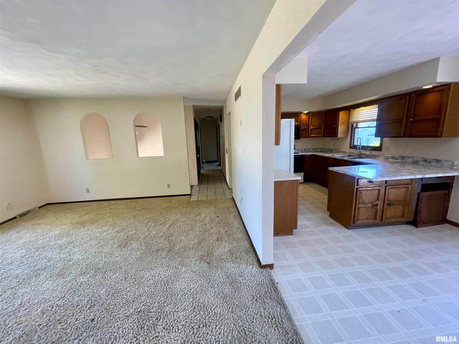 1102 27TH Avenue Court, Silvis, IL 61282