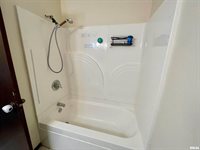 1102 27TH Avenue Court, Silvis, IL 61282