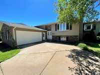 1102 27TH Avenue Court, Silvis, IL 61282