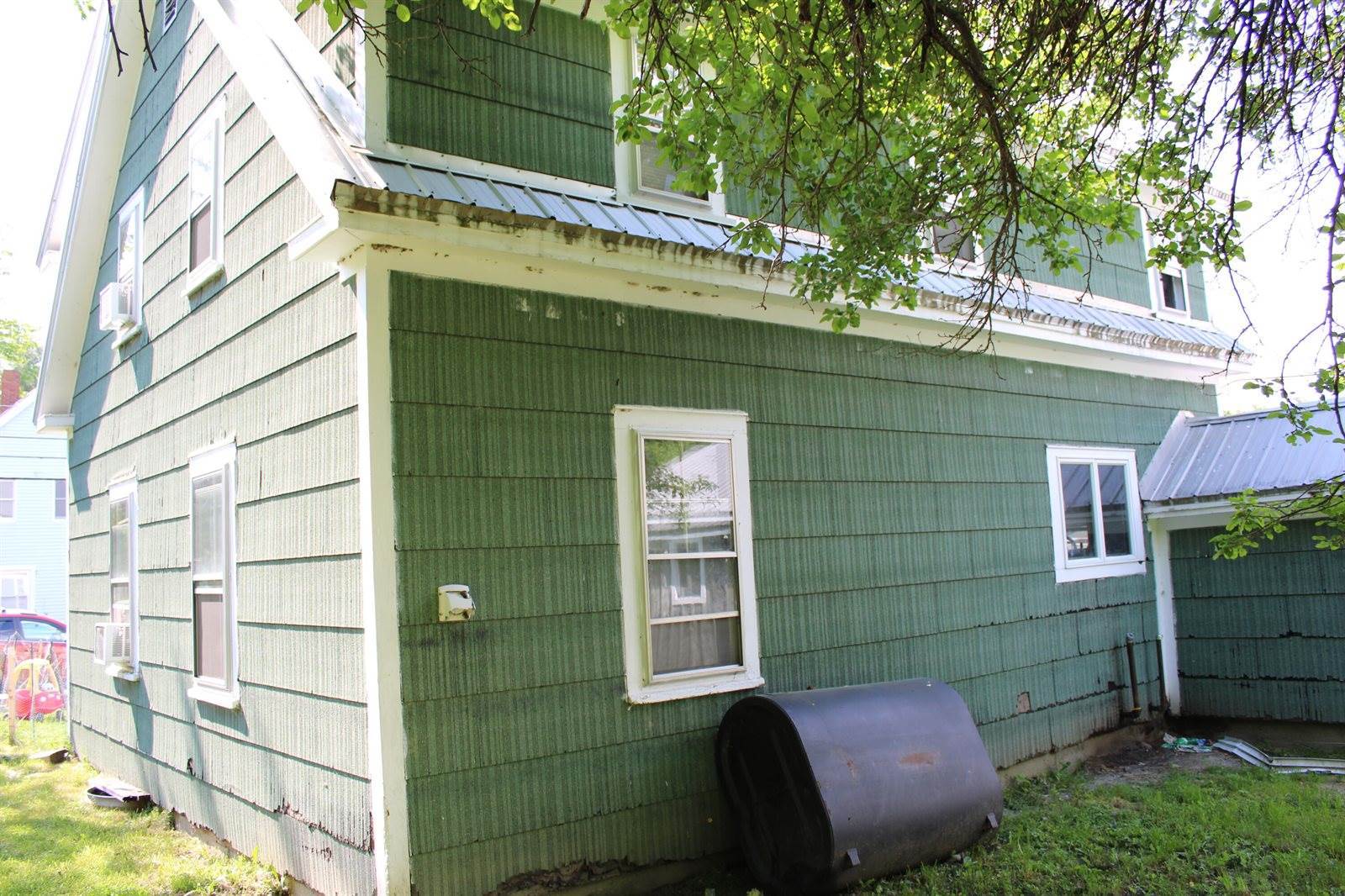 28 Dartmouth Street, Skowhegan, ME 04976