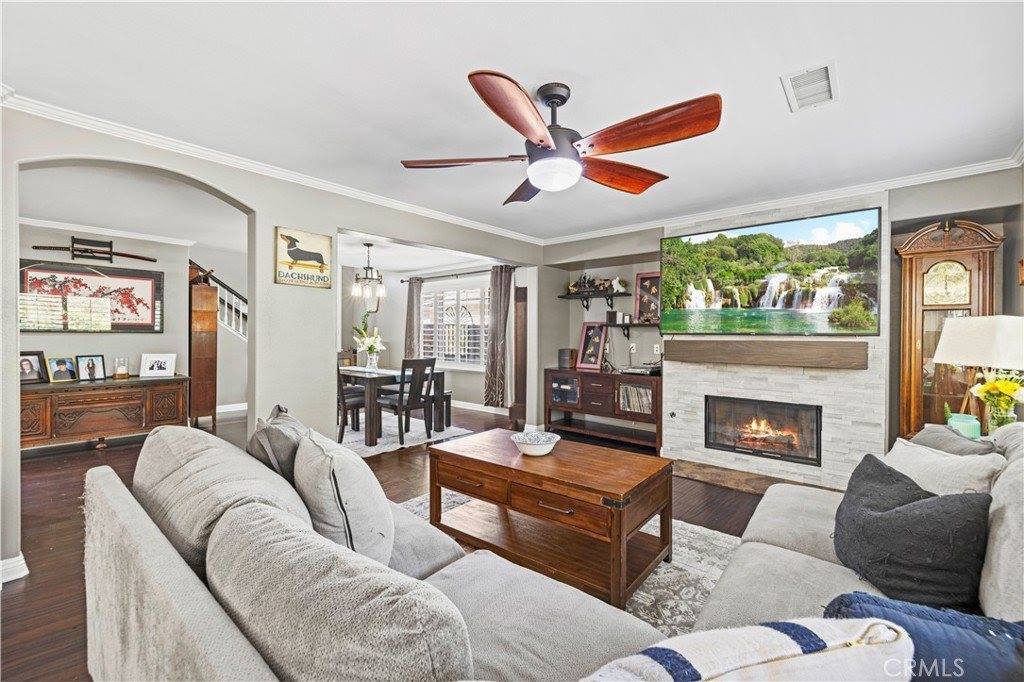 17755 Maplehurst Place, Canyon Country, CA 91387