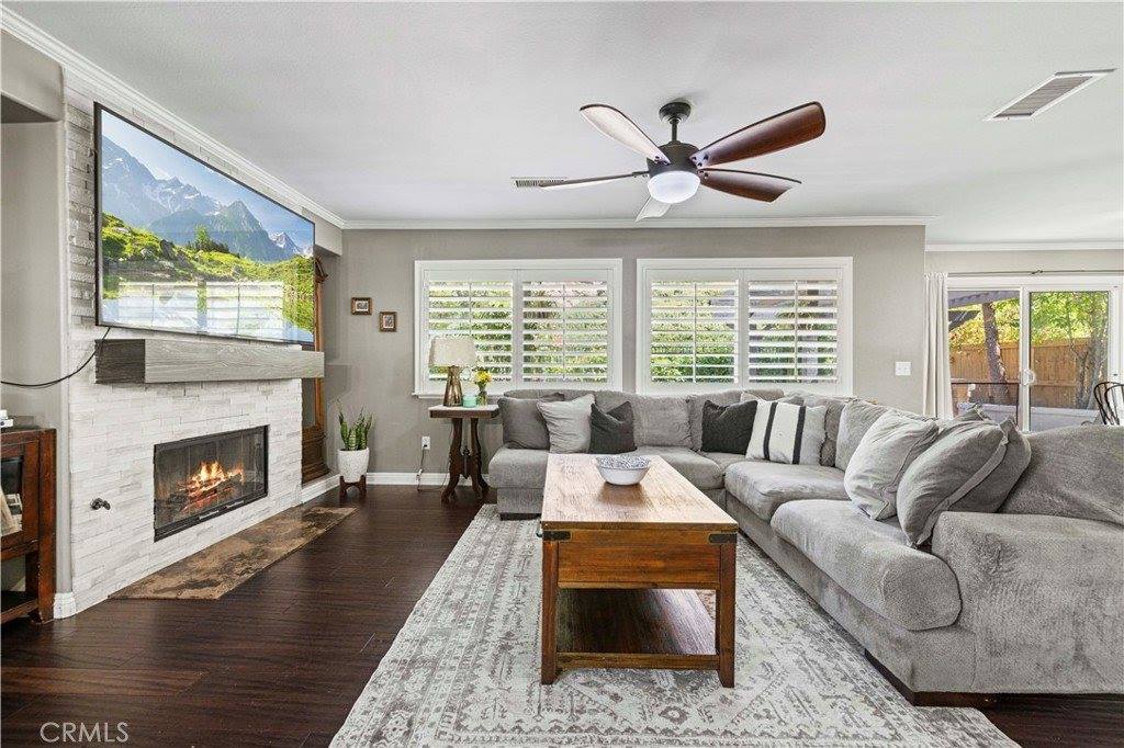17755 Maplehurst Place, Canyon Country, CA 91387