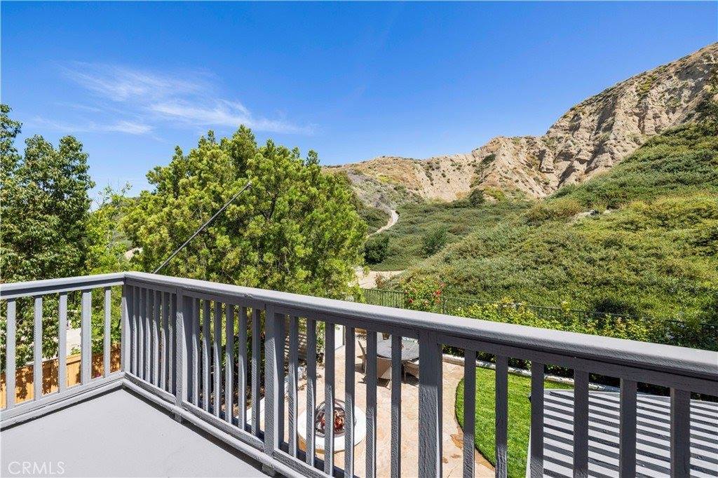 17755 Maplehurst Place, Canyon Country, CA 91387