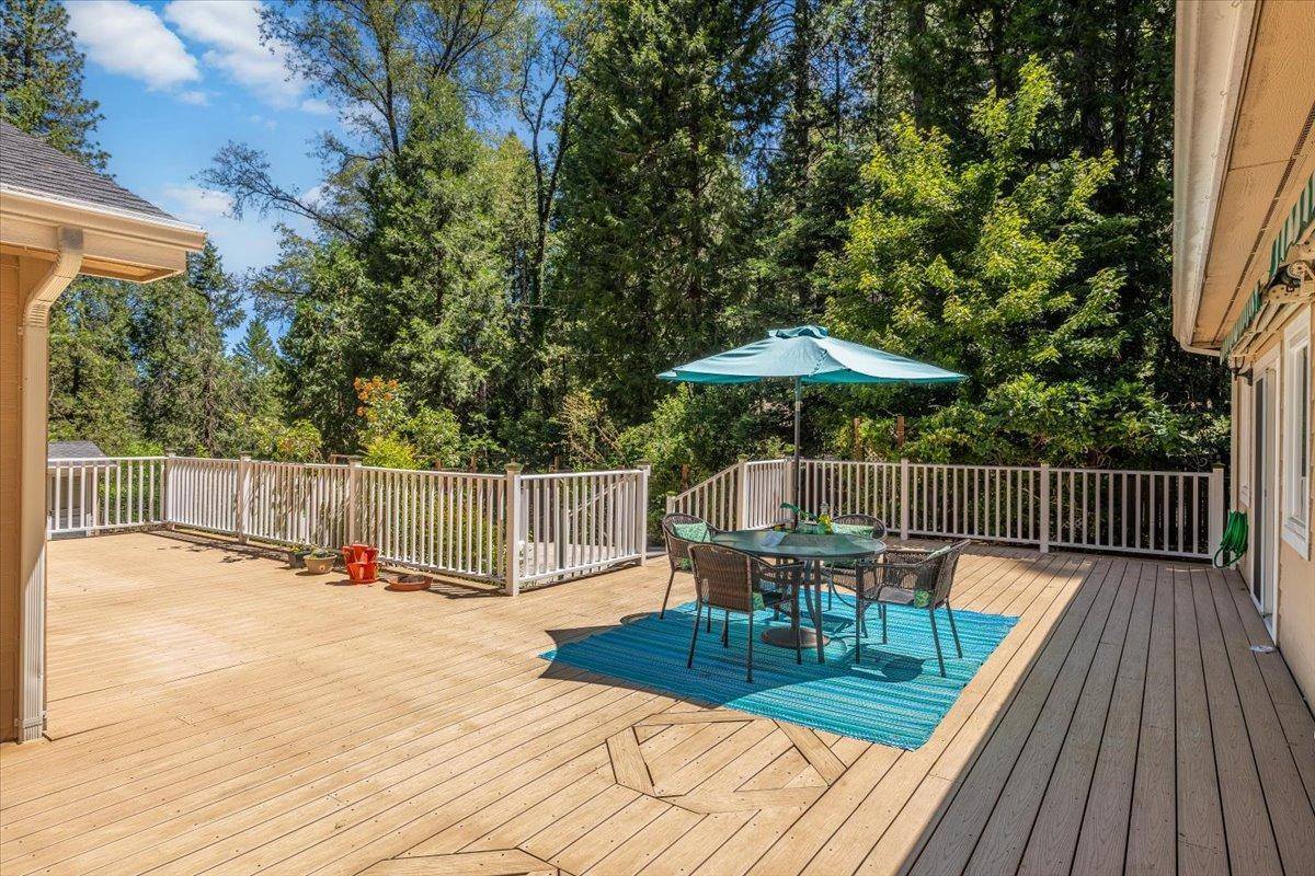 13511 North Meadow View Drive, Grass Valley, CA 95945