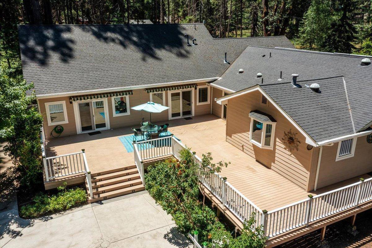 13511 North Meadow View Drive, Grass Valley, CA 95945