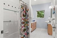 13511 North Meadow View Drive, Grass Valley, CA 95945