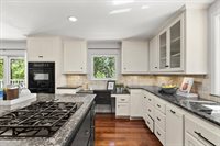 13511 North Meadow View Drive, Grass Valley, CA 95945