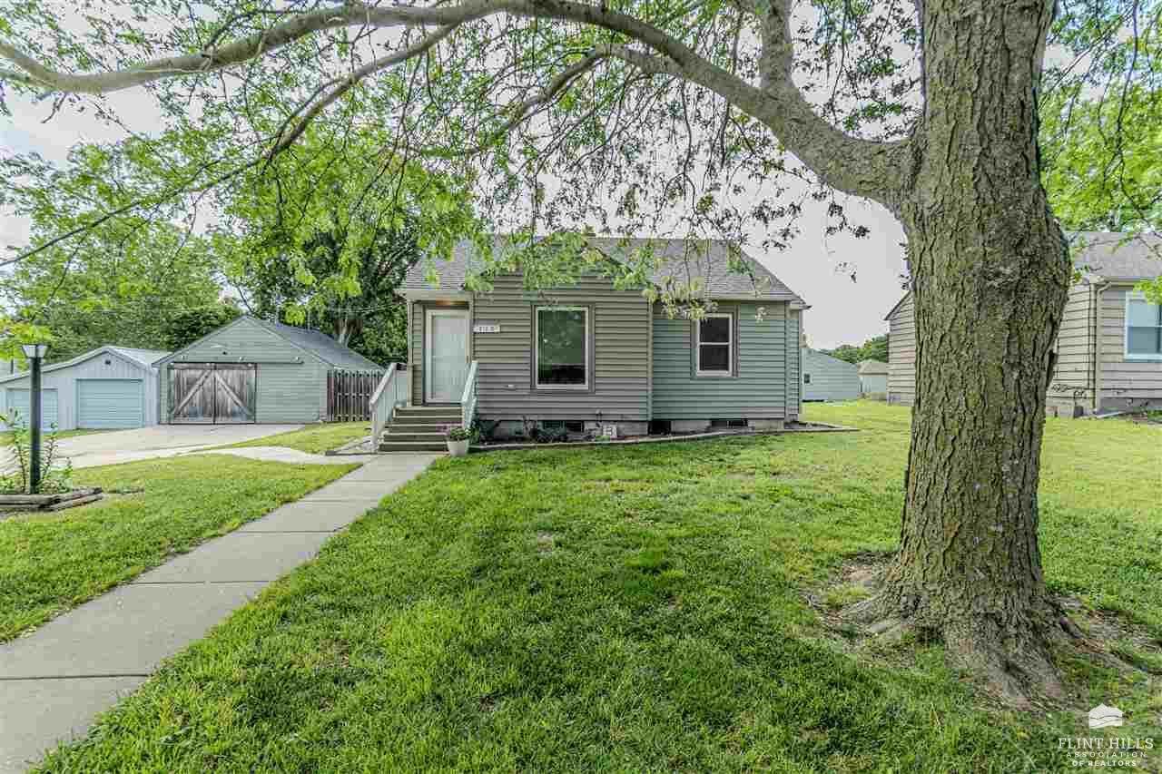 110 North 10th Street, Herington, KS 67449