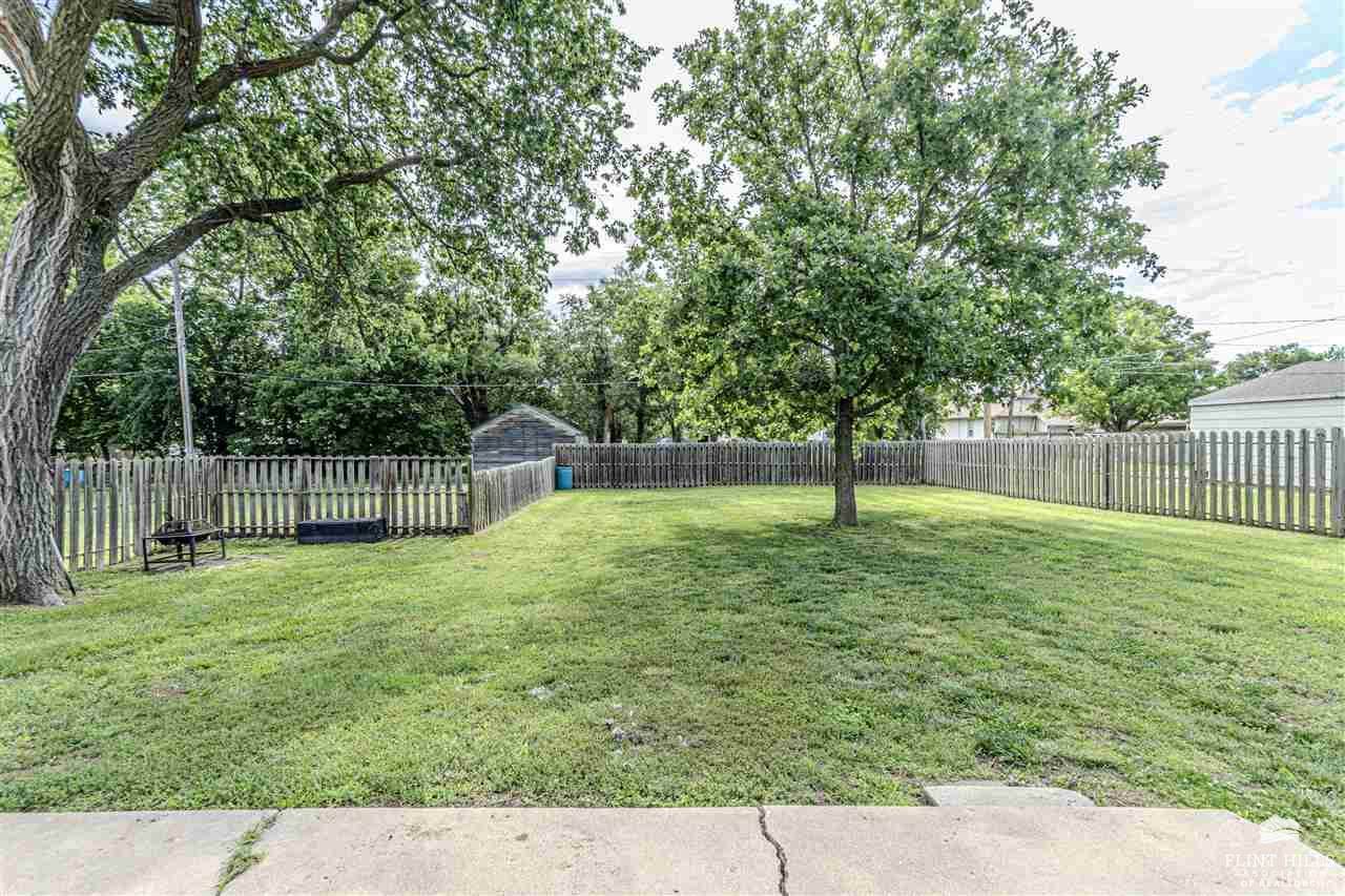 110 North 10th Street, Herington, KS 67449