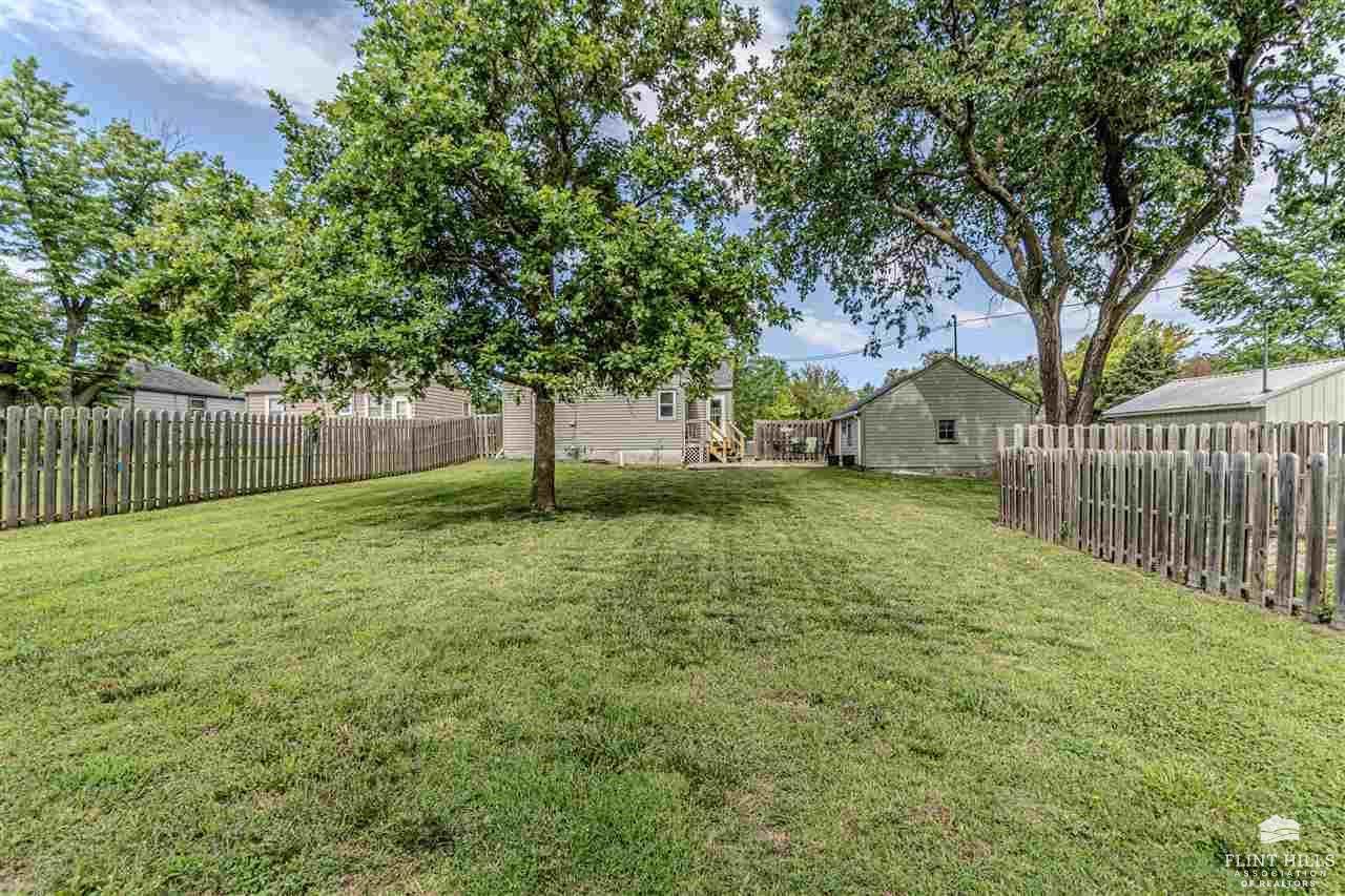 110 North 10th Street, Herington, KS 67449