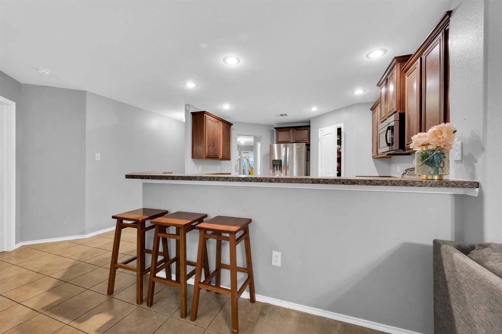 2015 Nature Drive, Heartland, TX 75126