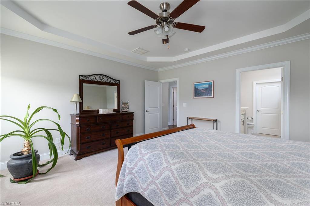 8751 Drummond Estates Drive, Kernersville, NC 27284