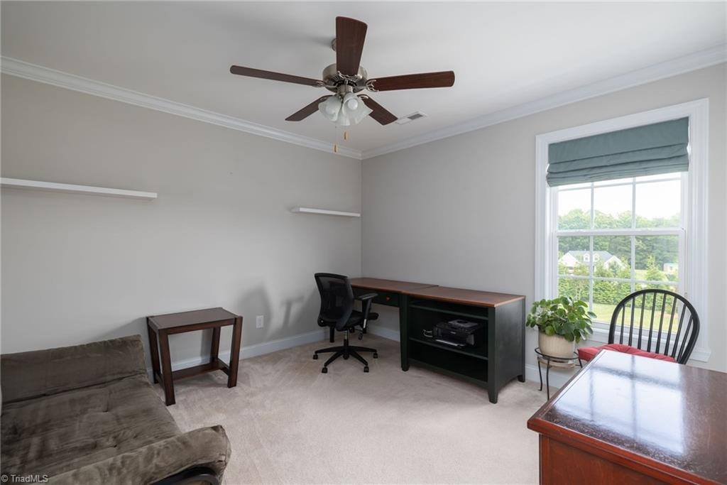 8751 Drummond Estates Drive, Kernersville, NC 27284