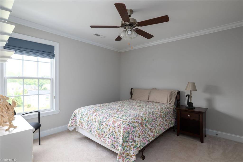 8751 Drummond Estates Drive, Kernersville, NC 27284