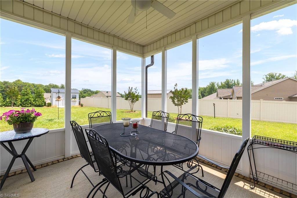 8751 Drummond Estates Drive, Kernersville, NC 27284